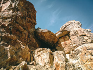 kleine Höhle beim Paget Lookout